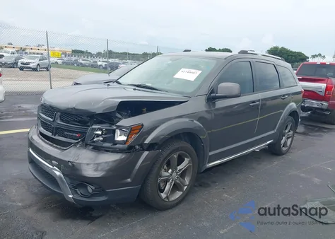 2016 Dodge Journey Crossroad Plus z USA, uszkodzony, nr VIN 3C4PDCGB0GT106974